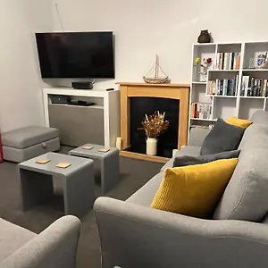  Apartment Rockmount Court